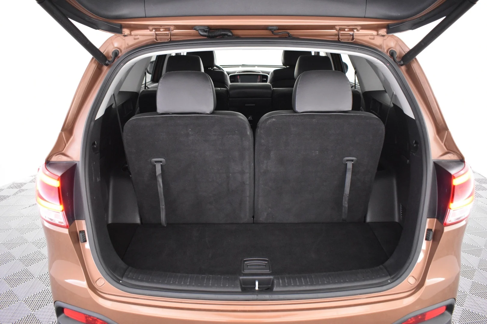 Car Image - Gvs1S1CtvCkX3dCba9ZgV