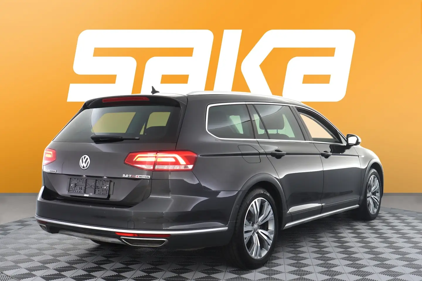 Car Image - 1FBi9mCdycl7sjD6C6FxyT