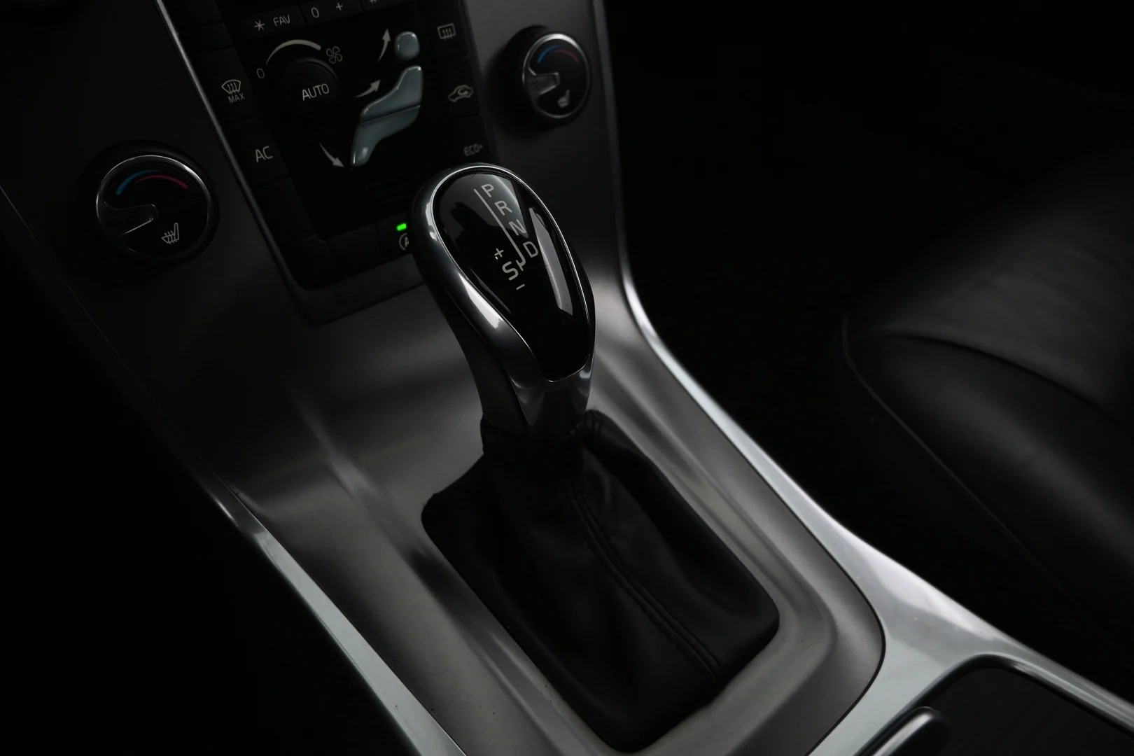 Car Image - 2wty61LaK5iT3cQszmatzf