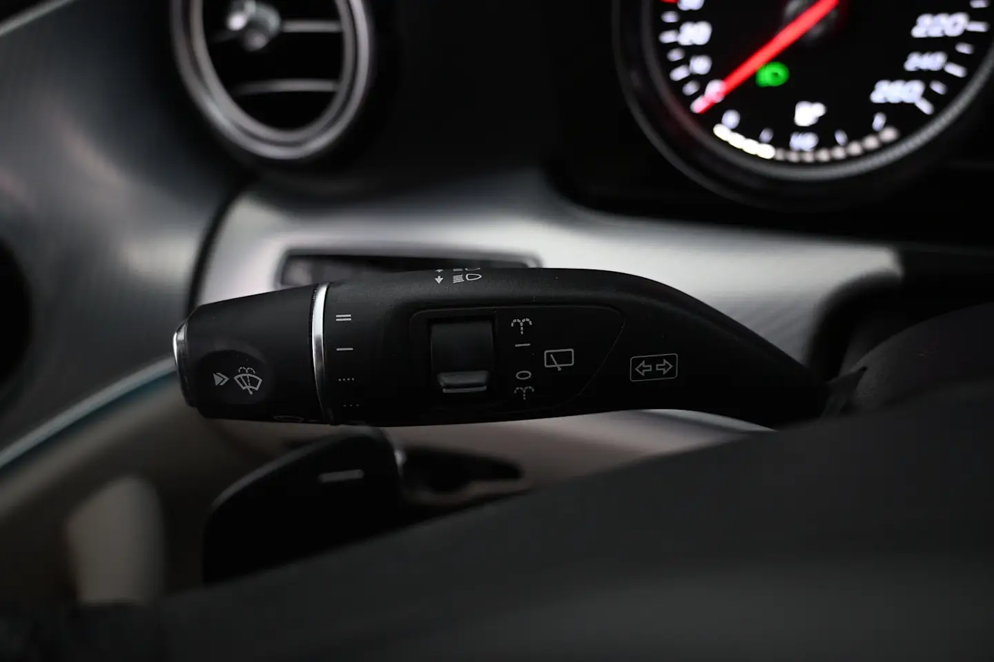 Car Image - TyTXZ7QPZHVqi9To8TksX