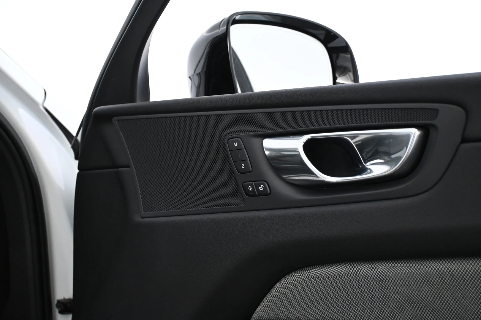 Car Image - 4LNRrA6vgtepW90o9H7vlx