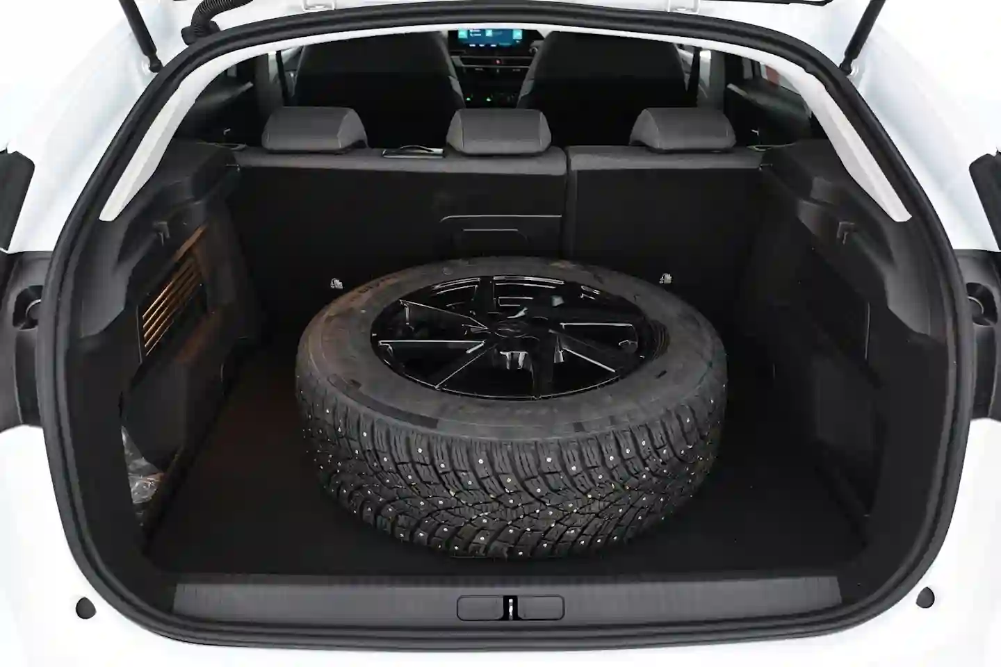 Car Image - 4VLhiU5KioIP1WEPI2yvSv