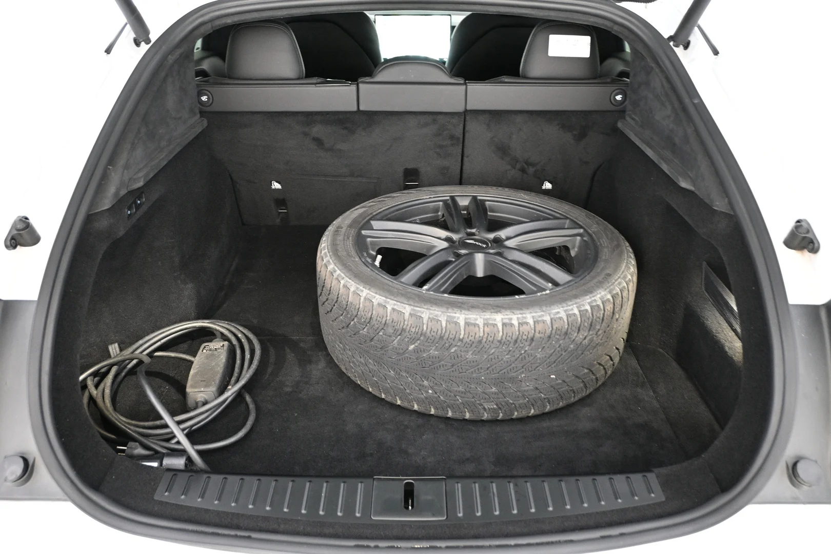 Car Image - 1K3Fo5rWTSqCE58g3vKmjN