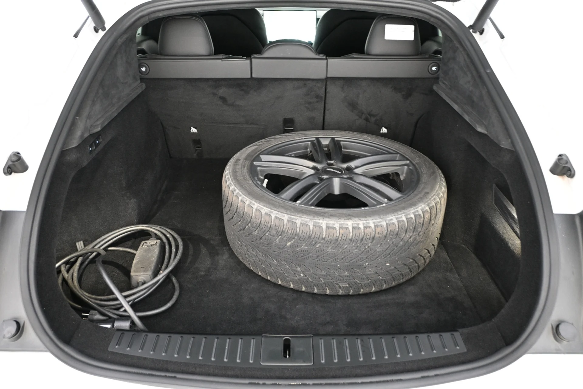 Car Image - 1K3Fo5rWTSqCE58g3vKmjN