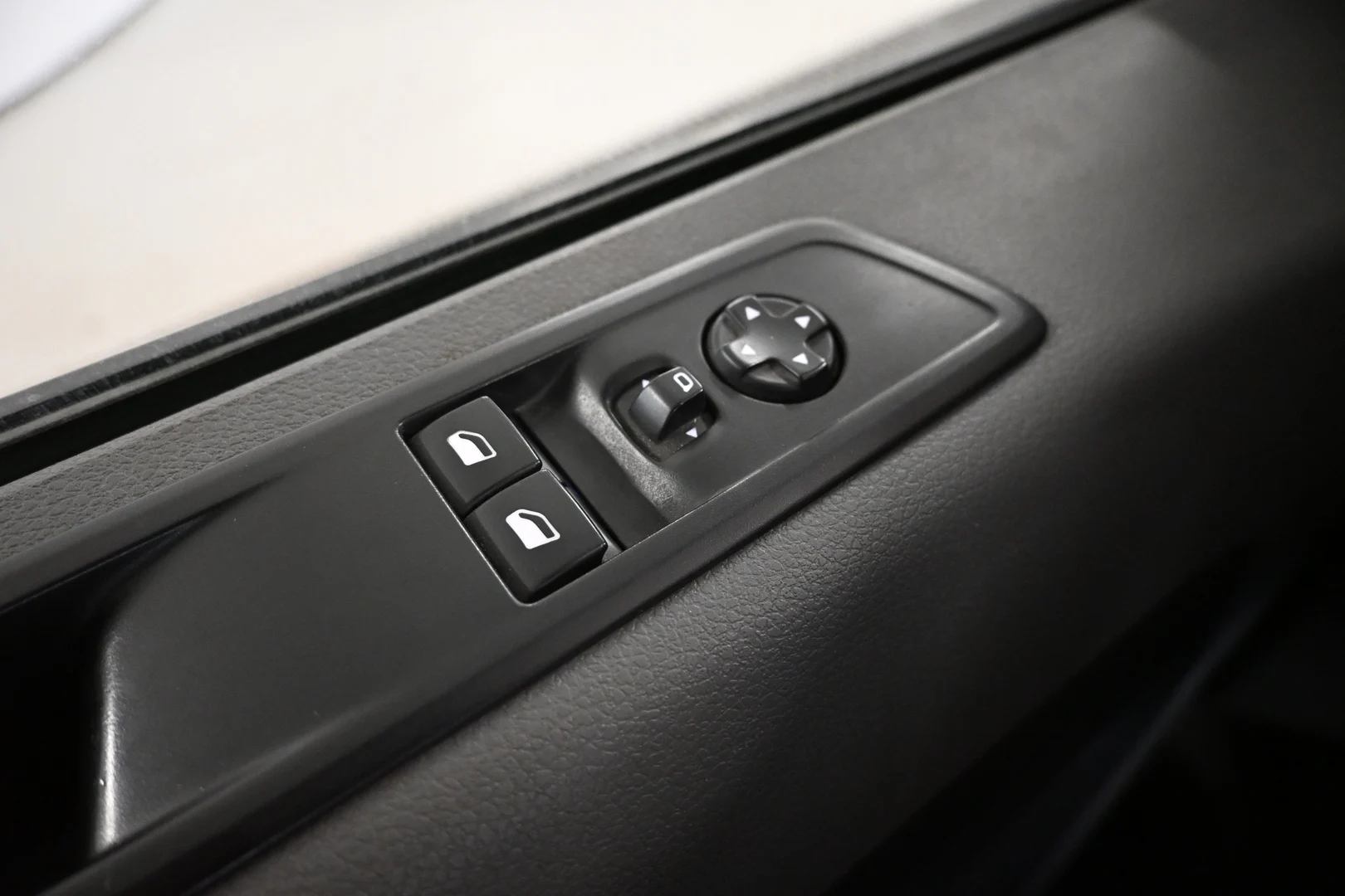 Car Image - 2DFrer68pNGwaO7SaH4HCR