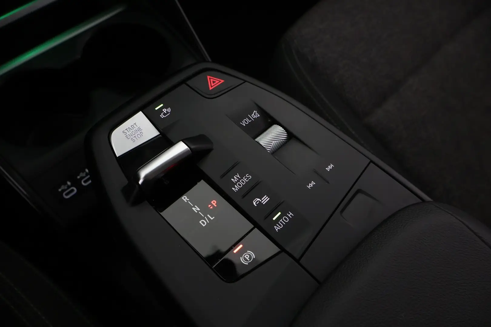 Car Image - 2fXXy8CoftBiiFz4oMpZXP