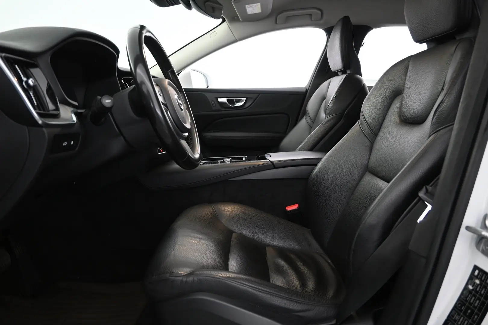 Car Image - YmNPYNOtpZb3ypBi8pbJj