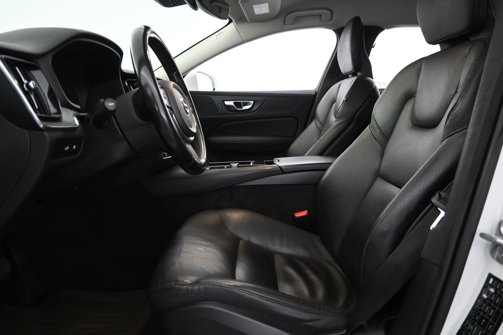 Car Image - YmNPYNOtpZb3ypBi8pbJj