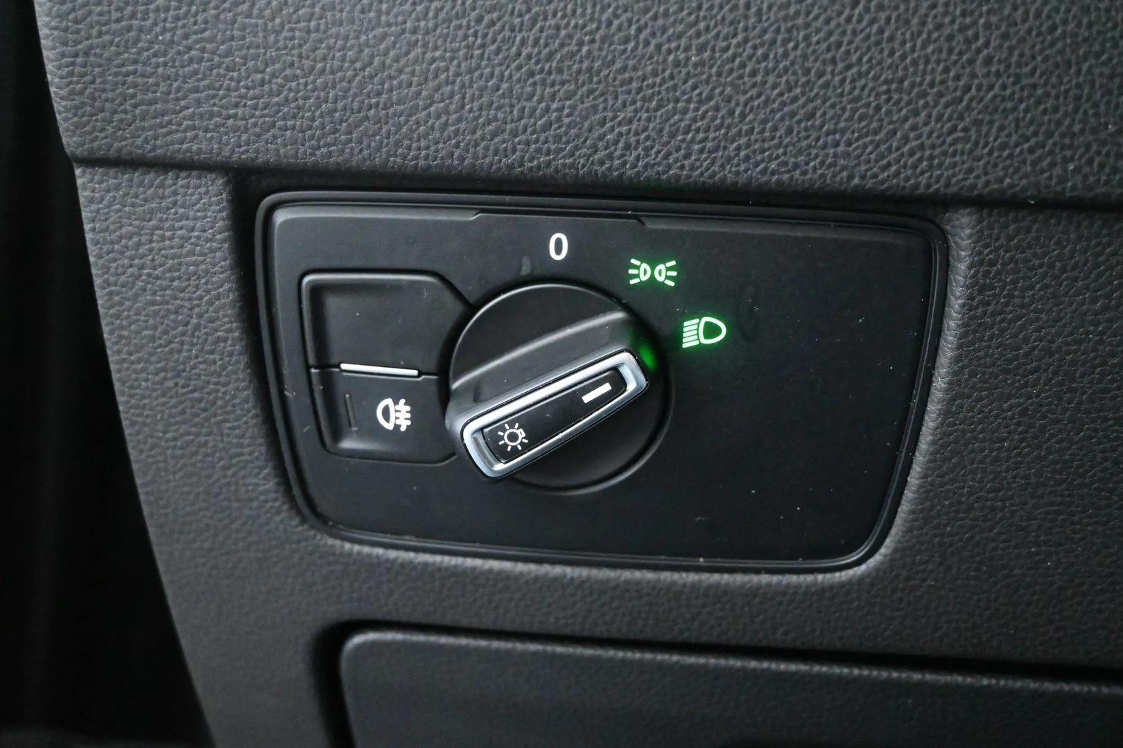 Car Image - 33BiztaoKZ6sMewNkno5w9
