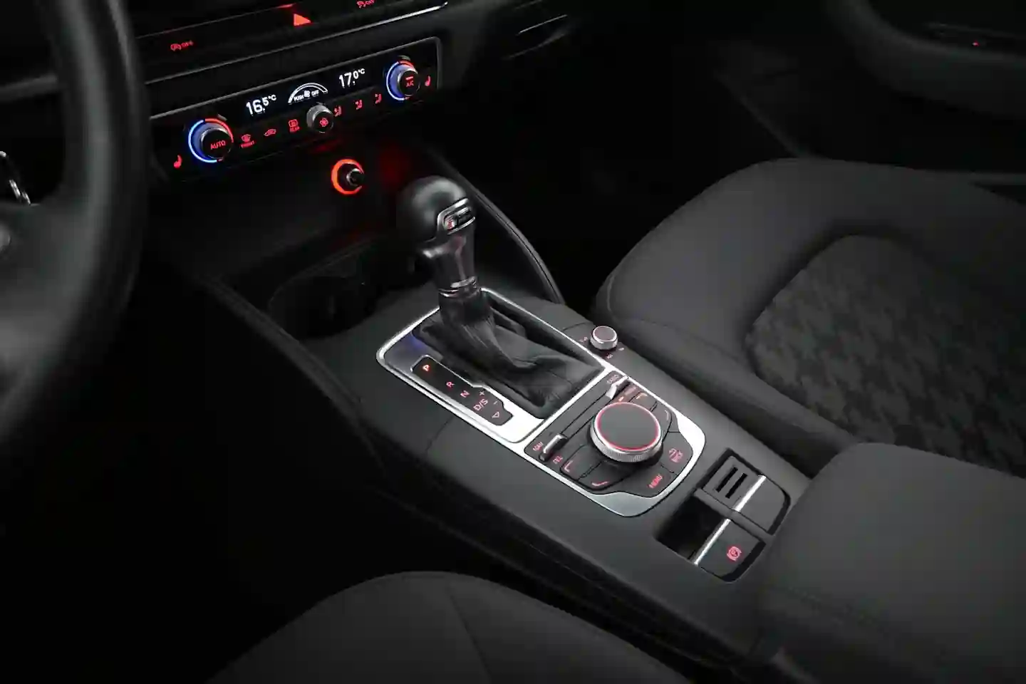 Car Image - 4J98frj5T2w5biM2U8tHGp