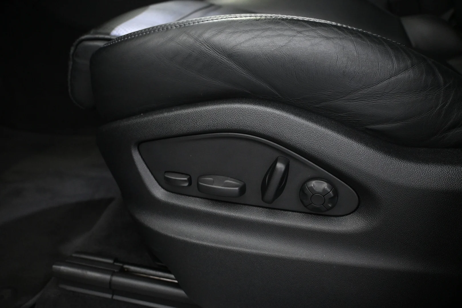 Car Image - 6c5QVODK71eTtS3vzHGVaW