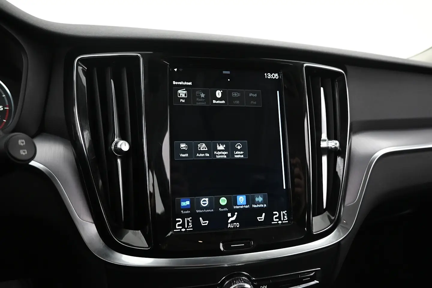 Car Image - 3UXY5NHxQBB8qnZgdzFb1w