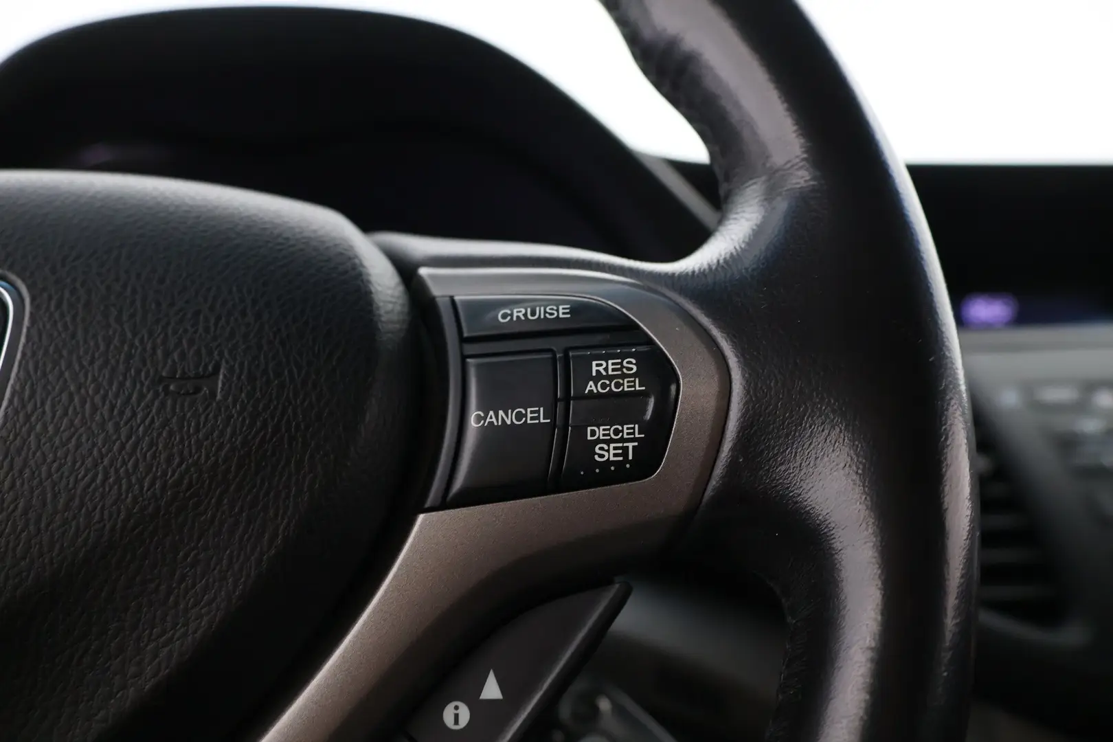 Car Image - 4fqBwTdvK1UcLSPNLM0s63
