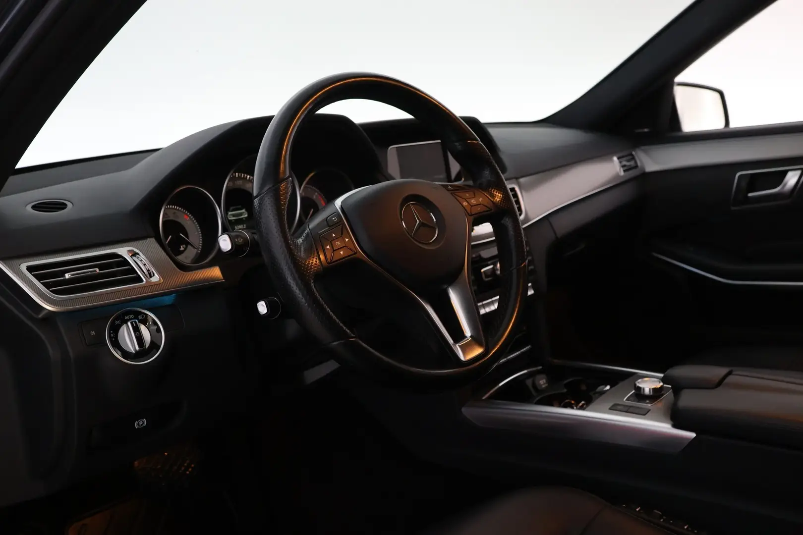 Car Image - 3b4tIwlkBwQRDHNE2WWawf