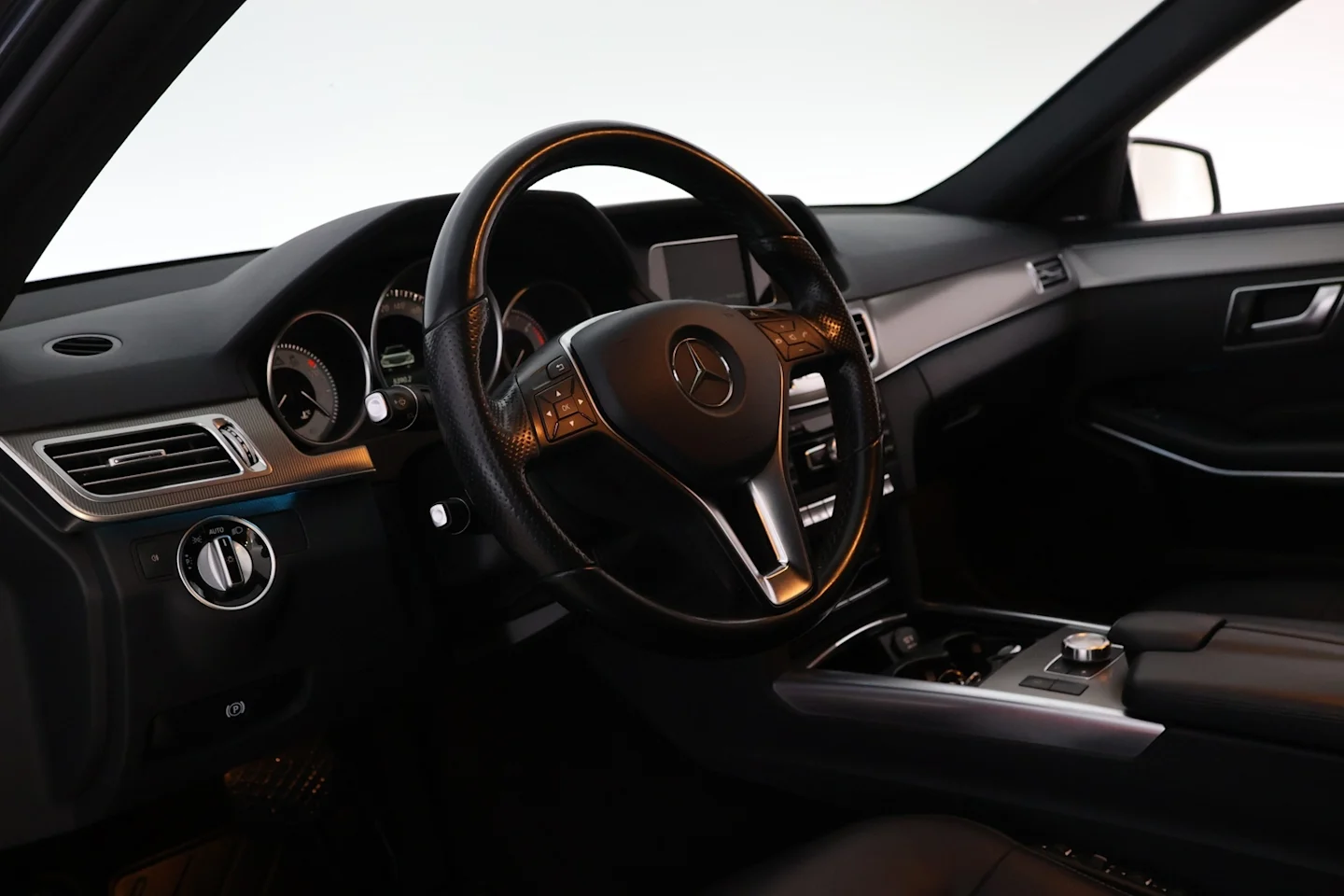 Car Image - 3b4tIwlkBwQRDHNE2WWawf