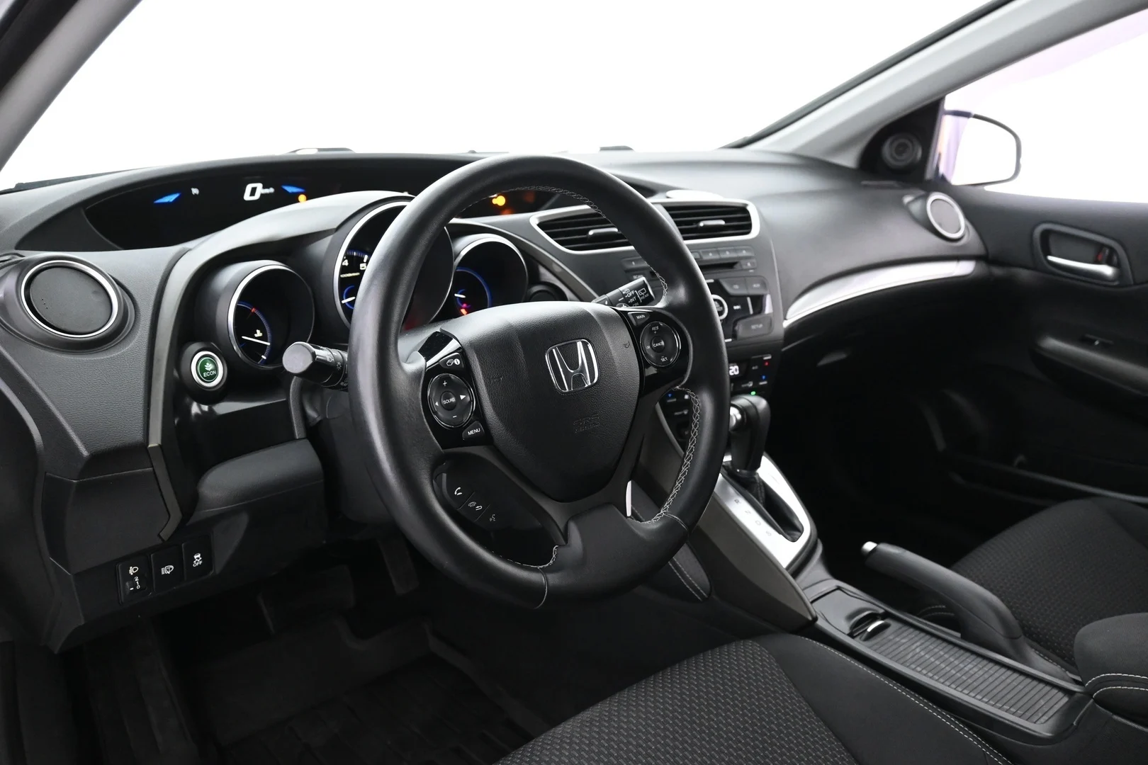 Car Image - 4r8Al0g90pnVeEegpDTiha