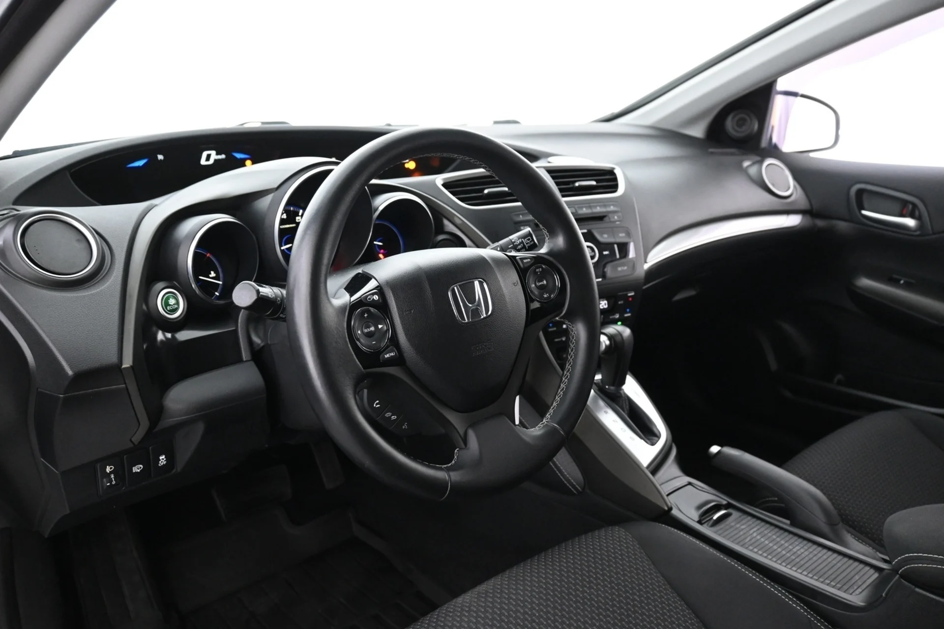 Car Image - 4r8Al0g90pnVeEegpDTiha