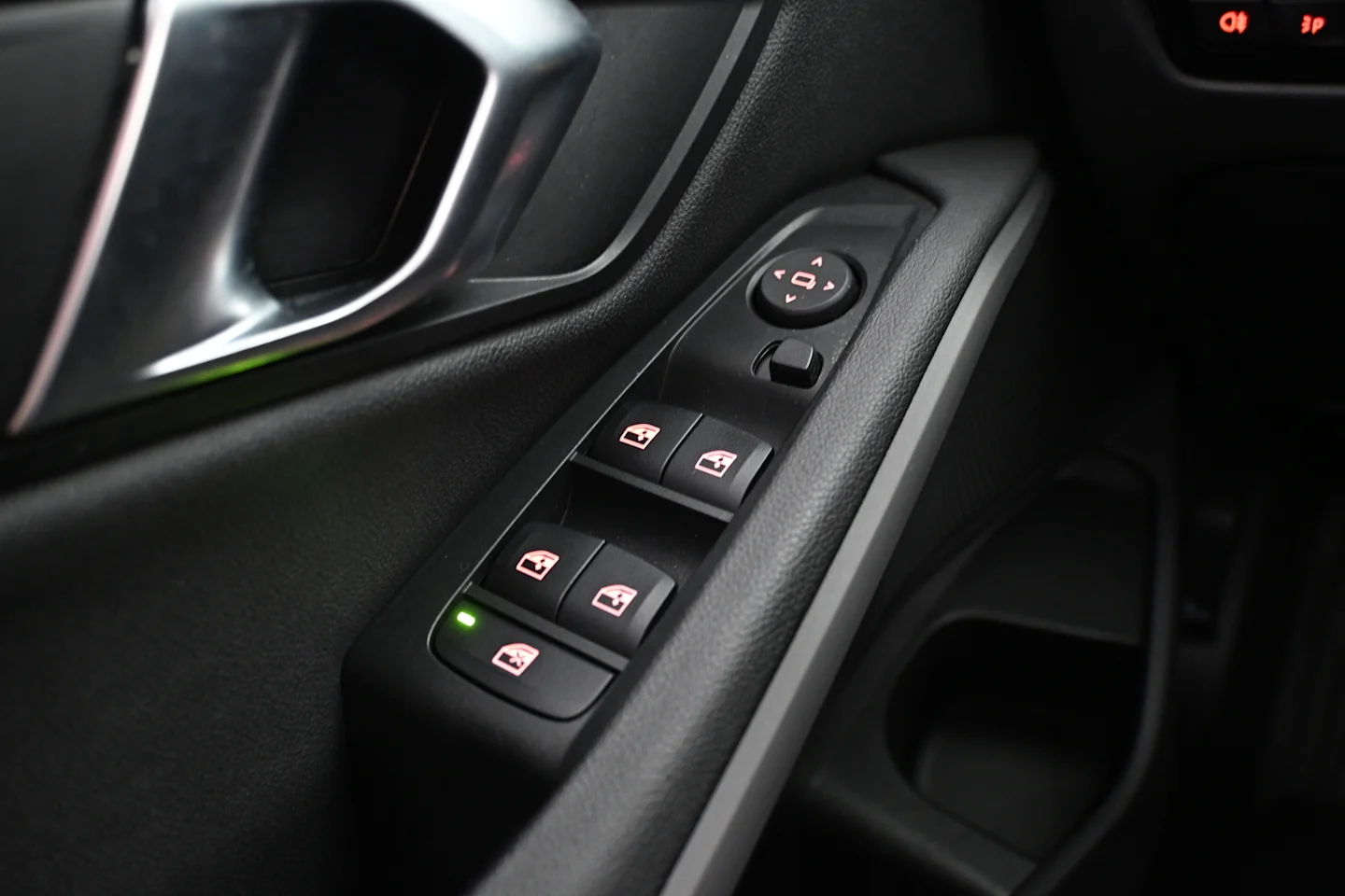 Car Image - oicI0oxzlmAR0Cd6Df4PG