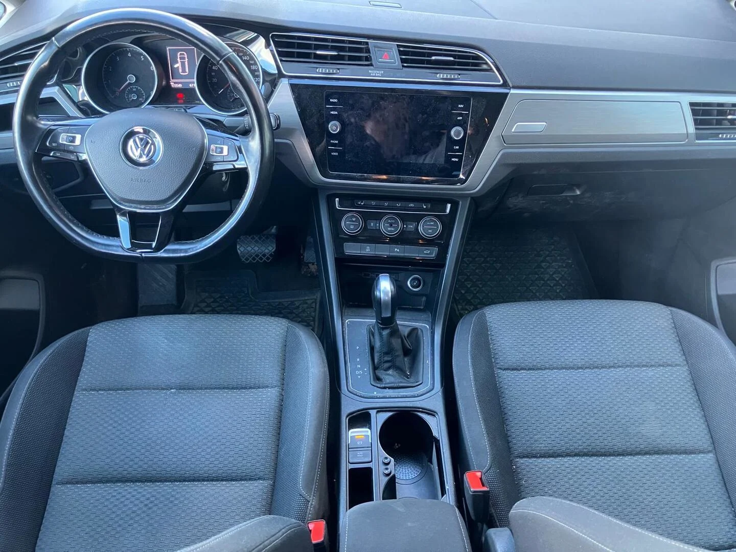 Car Image - 1pqSGqMlUfuqT005SVcn1x