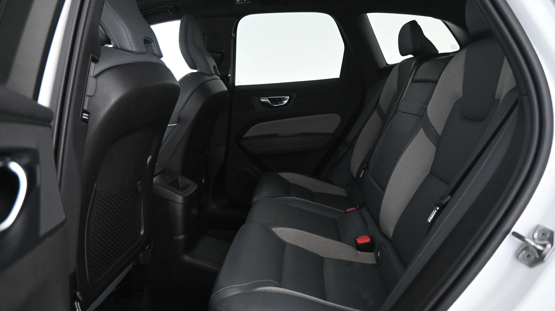 Car Image - 4PWldkT2jpYwb3dFEdUk6O