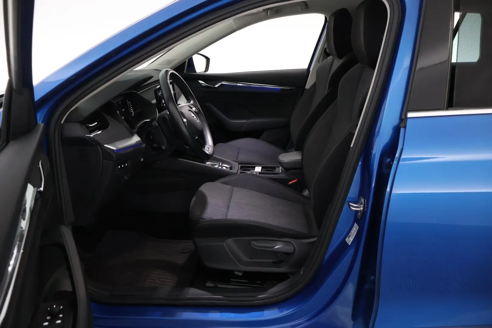 Car Image - 3glcVwAlarWvT33ixx13Nn