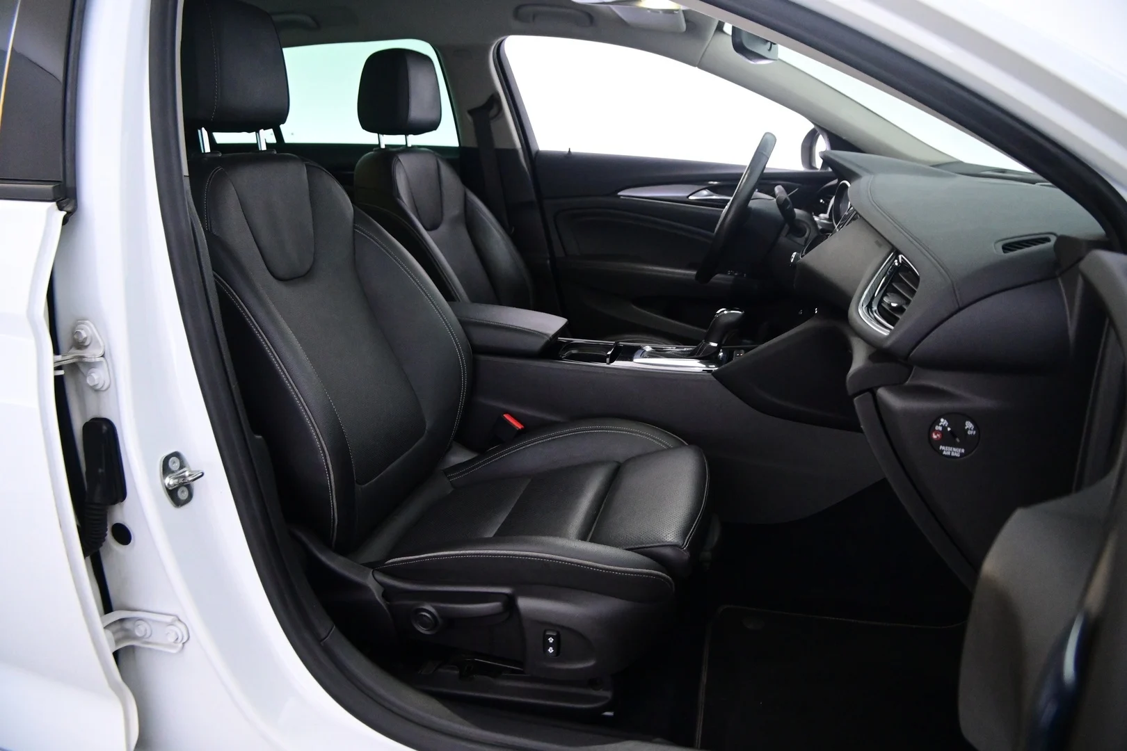 Car Image - 6KDBIHcuXmODb48RFsHlpU