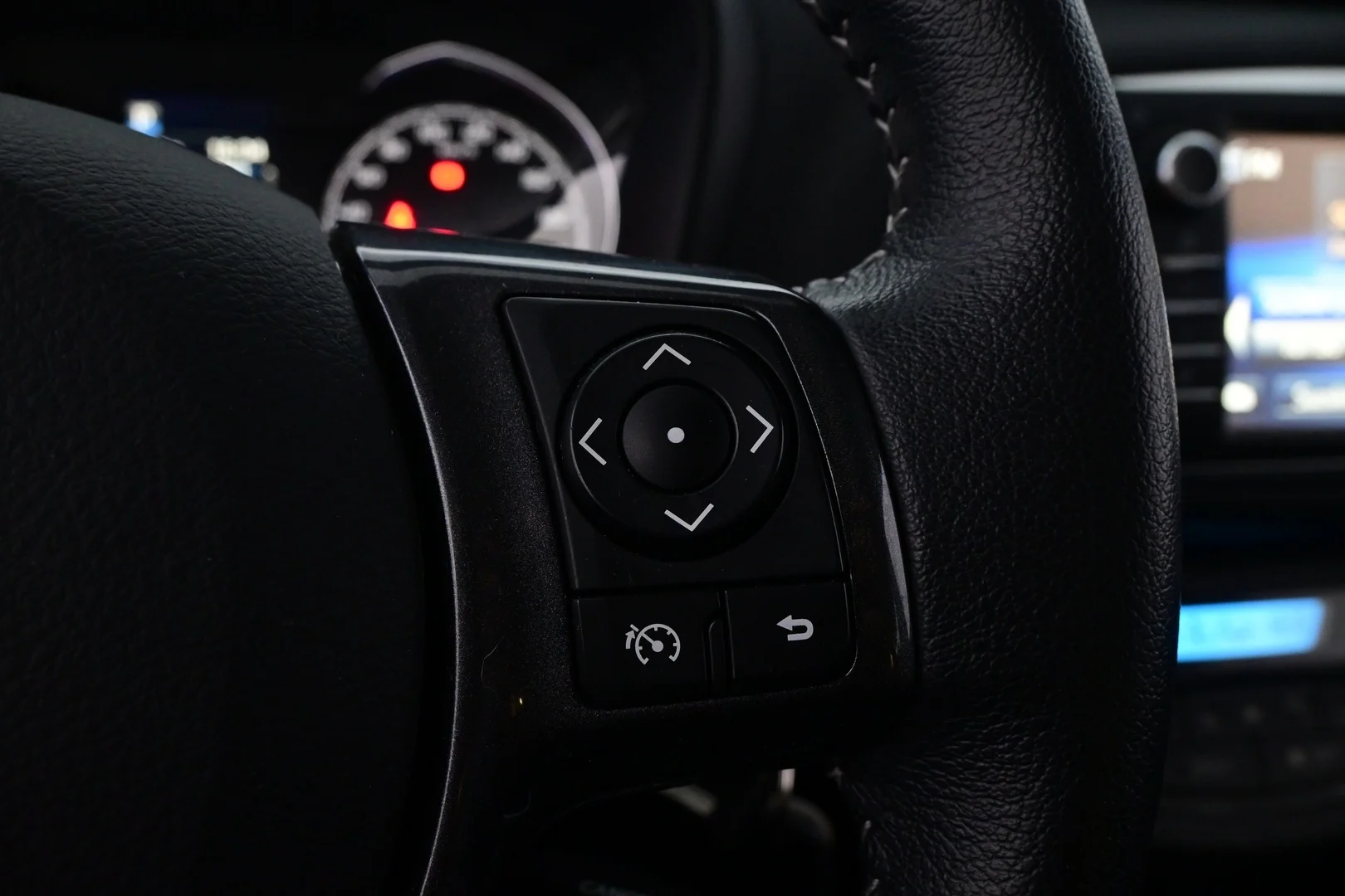 Car Image - 1QH5Hi8LyrFwUT1Luy6gvR
