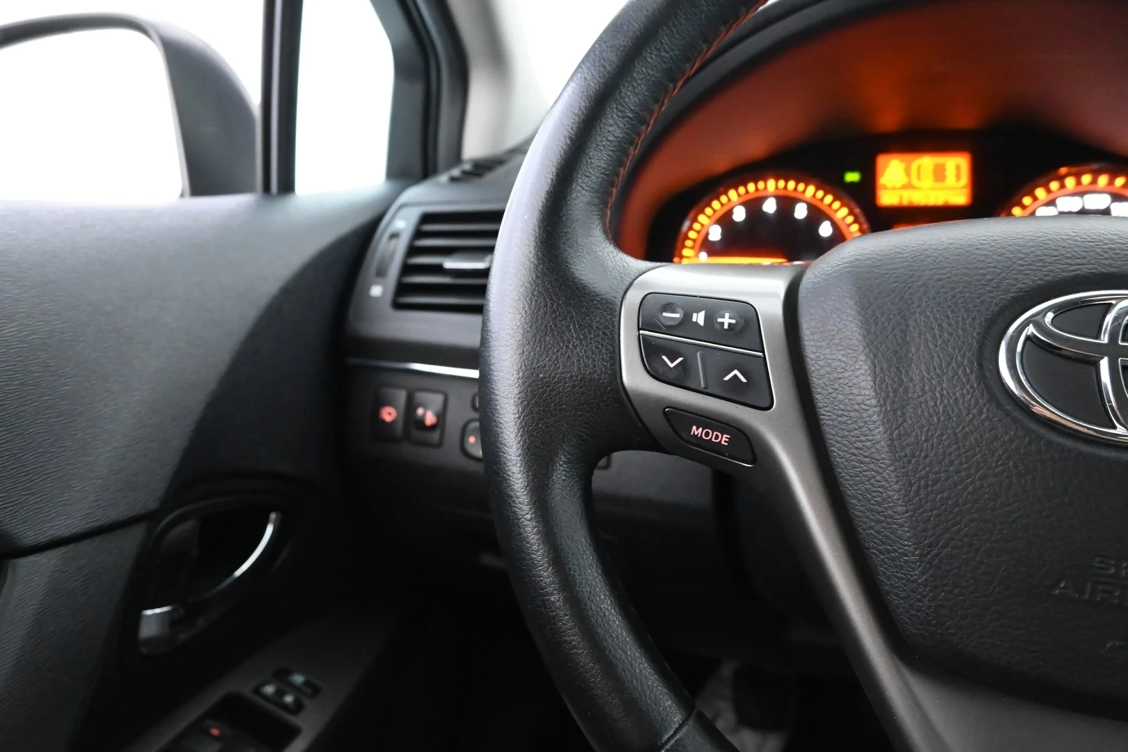Car Image - 3nh2JYYtETo9h7n5nfd37u