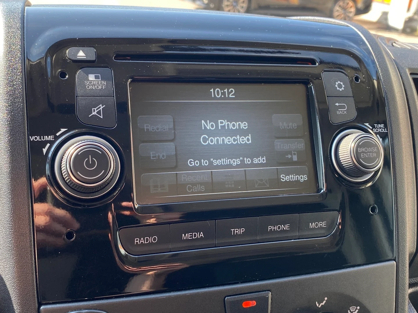 Car Image - 6YYblohDGUN8Q8cFMbiOth