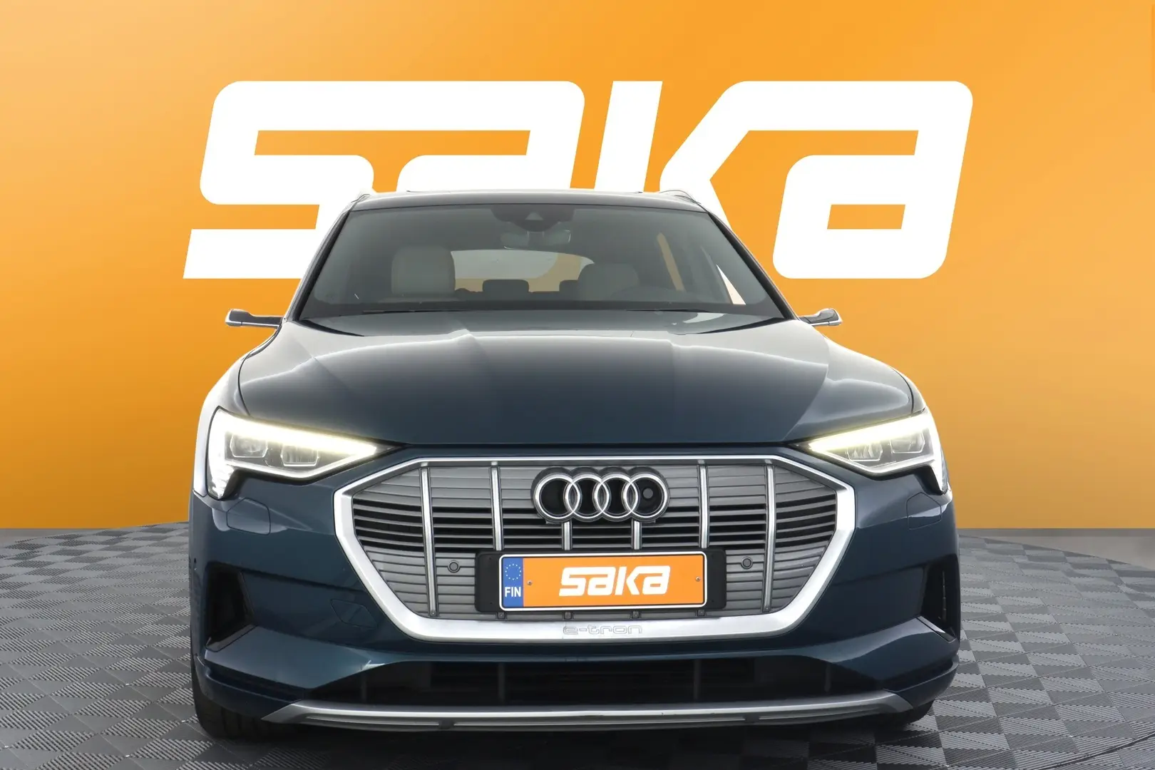 Car Image - 5tI86P4IYCglB5Gz8T0IeF