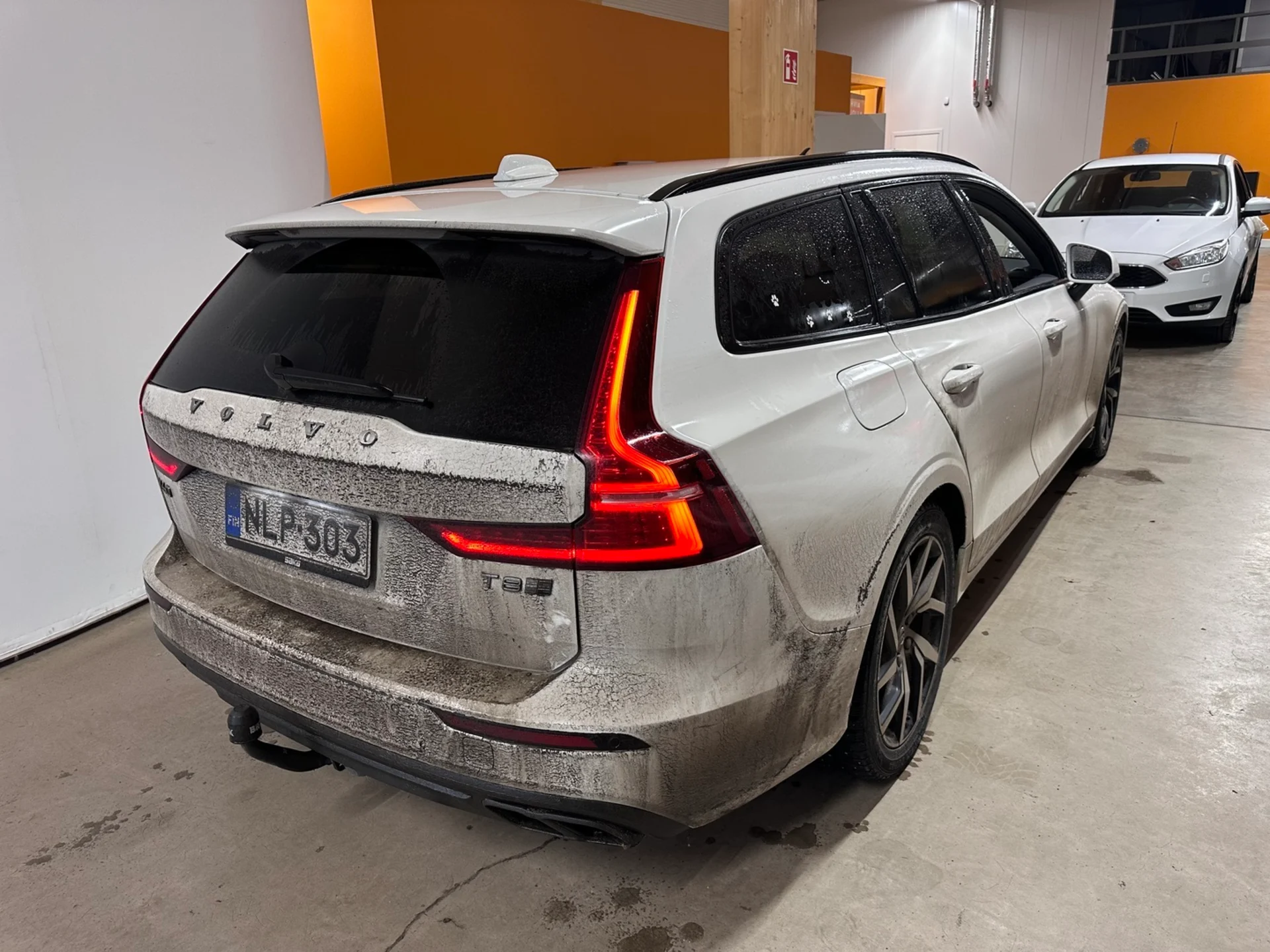 Car Image - 6TqTpqq635fMHqIwbUWPZd