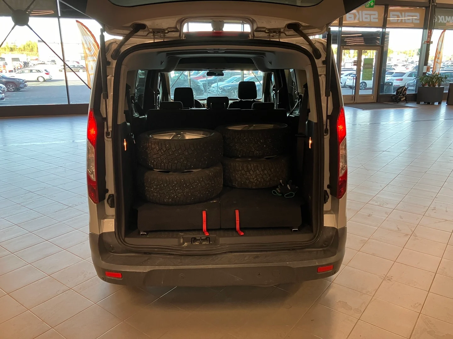 Car Image - Tt6eWOZKPP7M09LzUe0l7