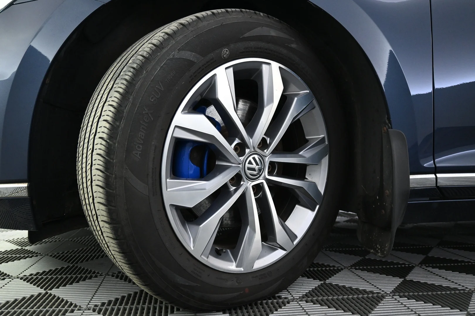 Car Image - 20jC8HIWpMq3UjsmuJ3lGT