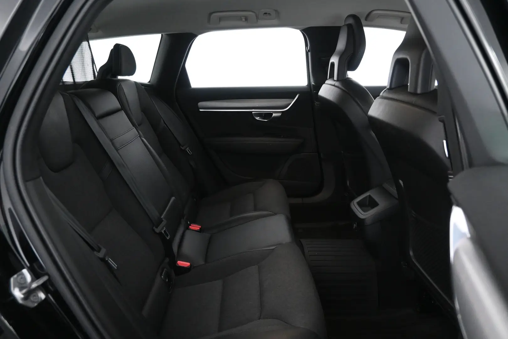 Car Image - 1GhW3ckCoL7Zix7tGcgBsE