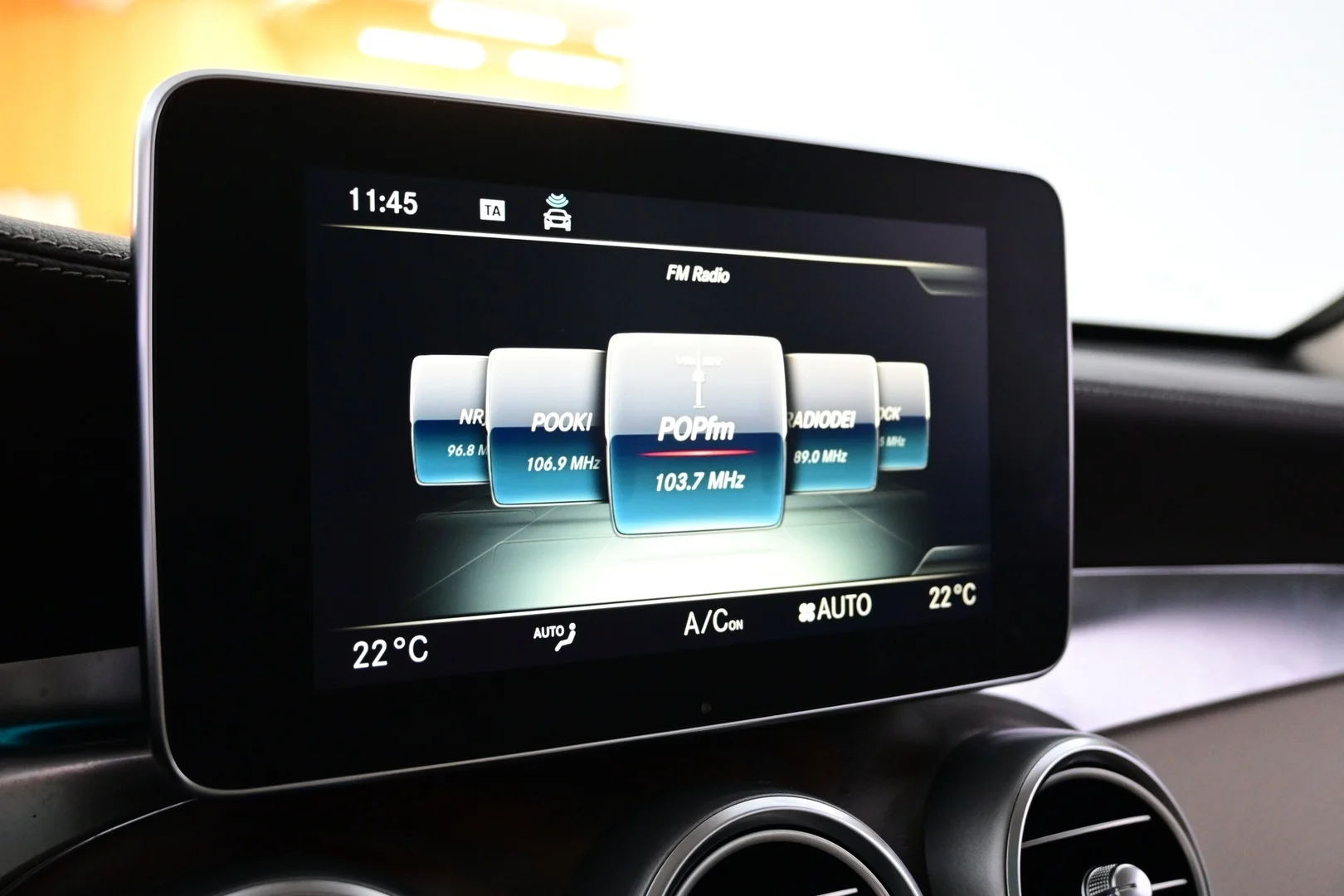 Car Image - 50xK9rGvfLvoOVHrBO6w2l