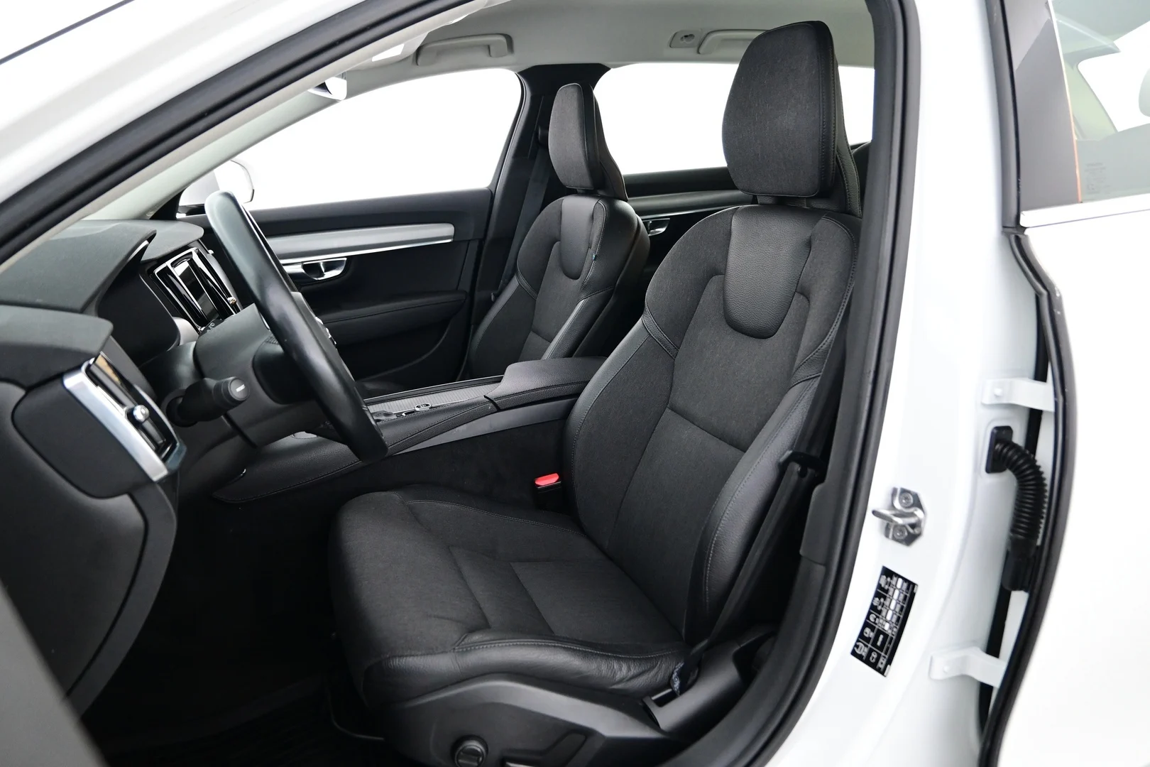Car Image - 1wGbqJ2IodeAiNCqo4EgTj