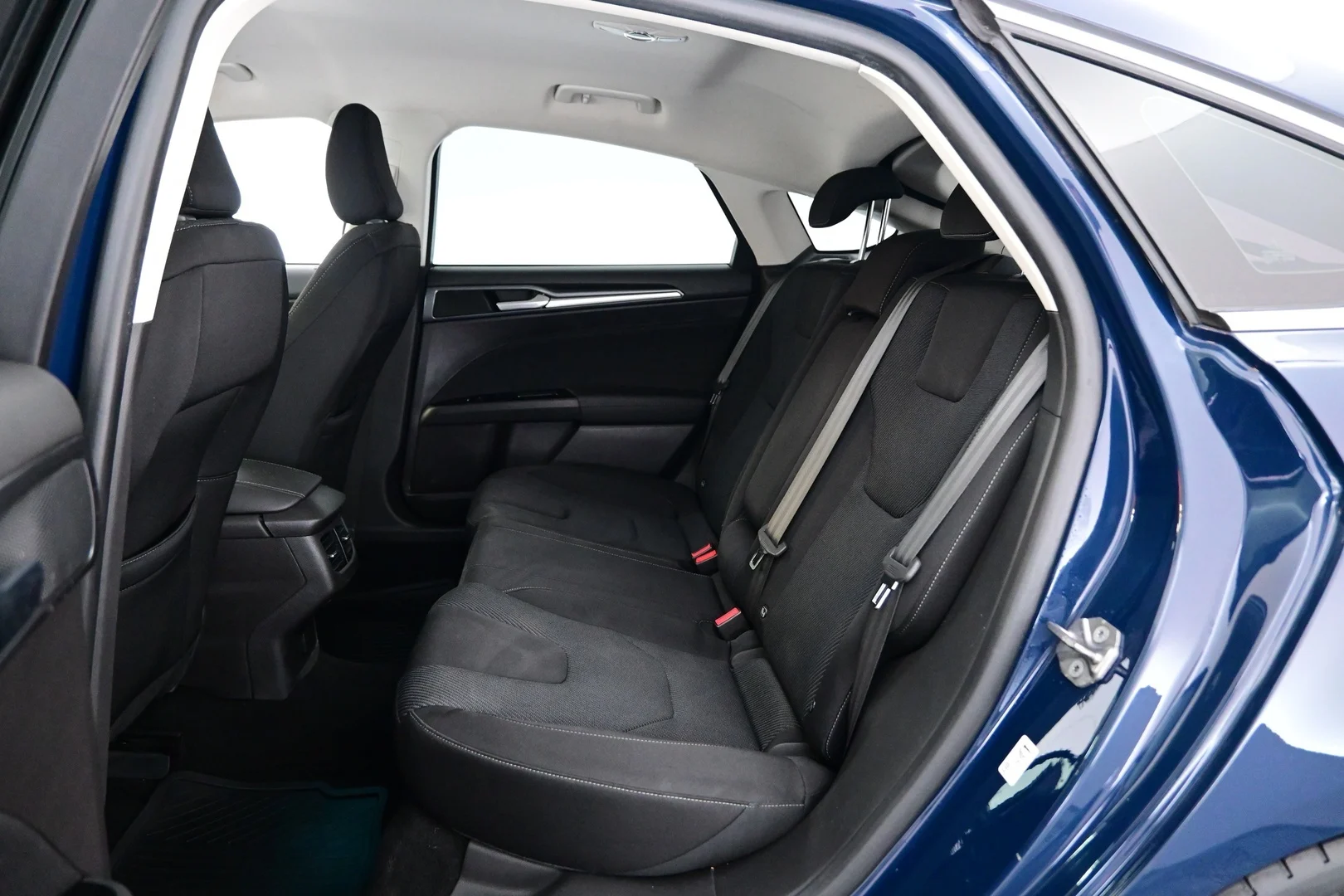 Car Image - 4lkZMYFrHuV01bMH8S848Q