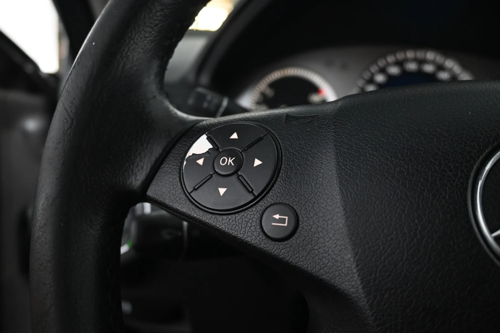 Car Image - 7a7lMSJILAP7pBgSWzSlMZ