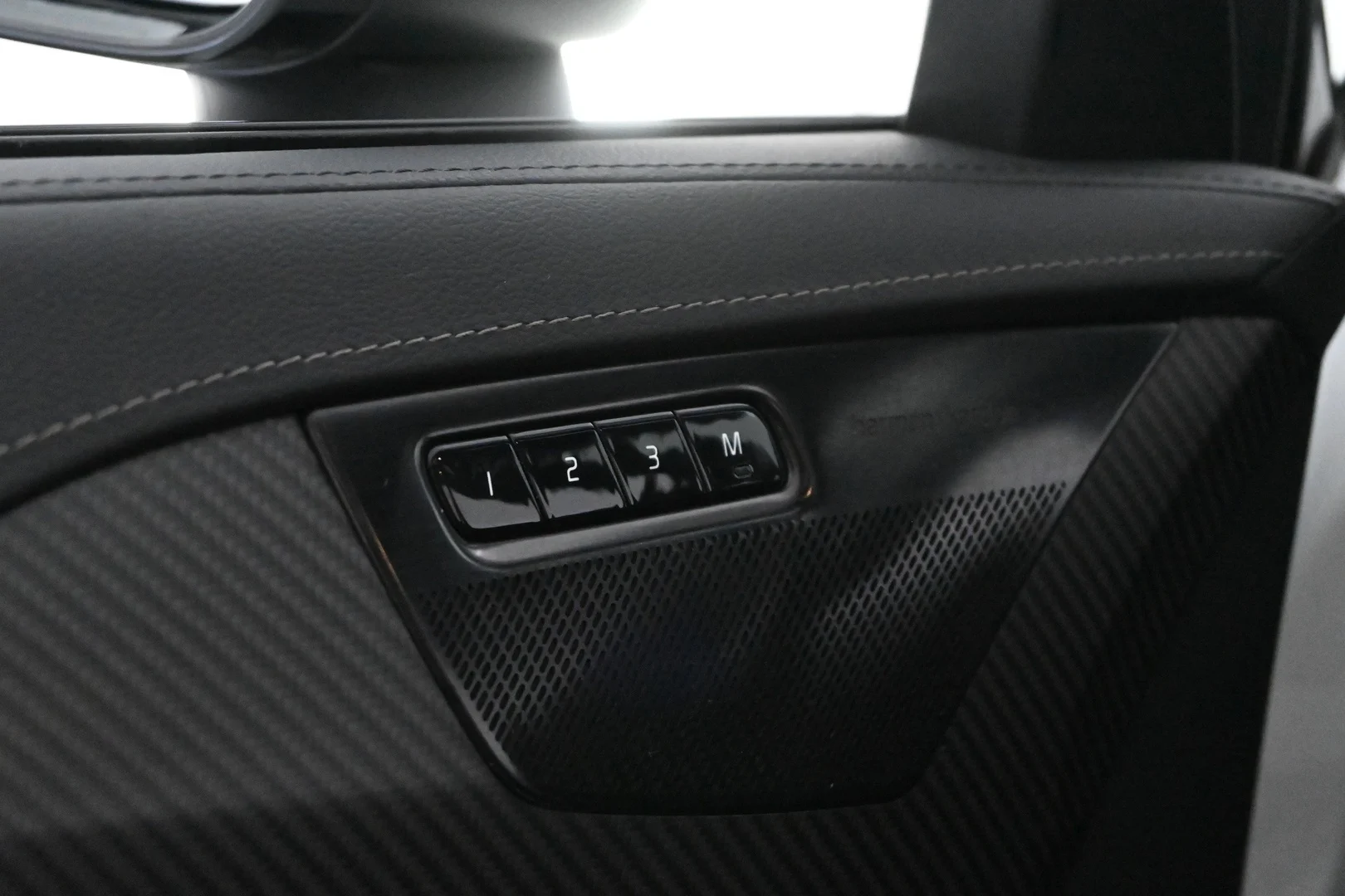 Car Image - 1Lwvbtd7SEDx8hENcaVgSB