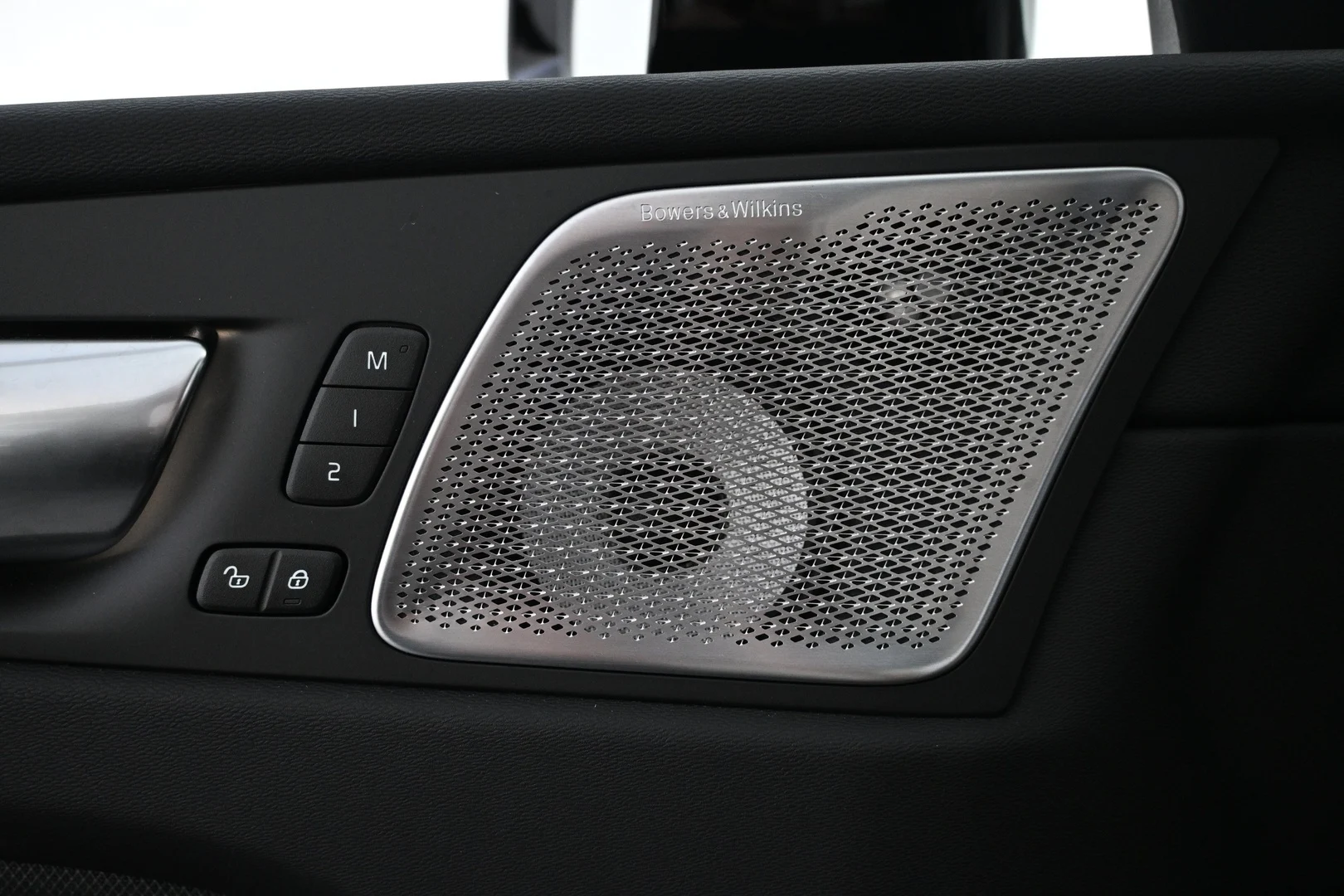 Car Image - LvWxNZOkDb2zS1IsFs4ot