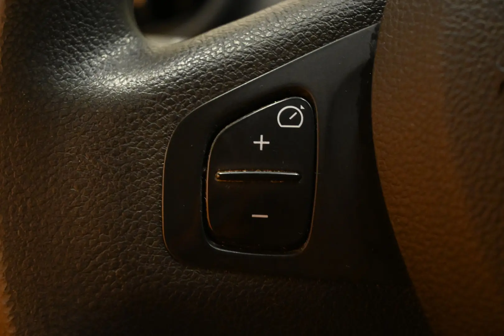 Car Image - 2t5zMWRSqUoCCn6Ni63Wtc
