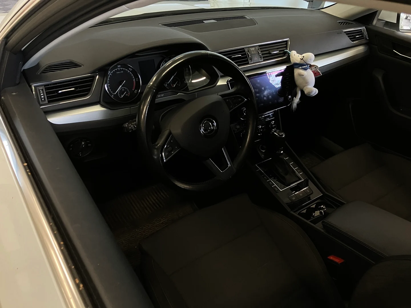 Car Image - 7ewUn65YRg5mT2sRSL8o1L
