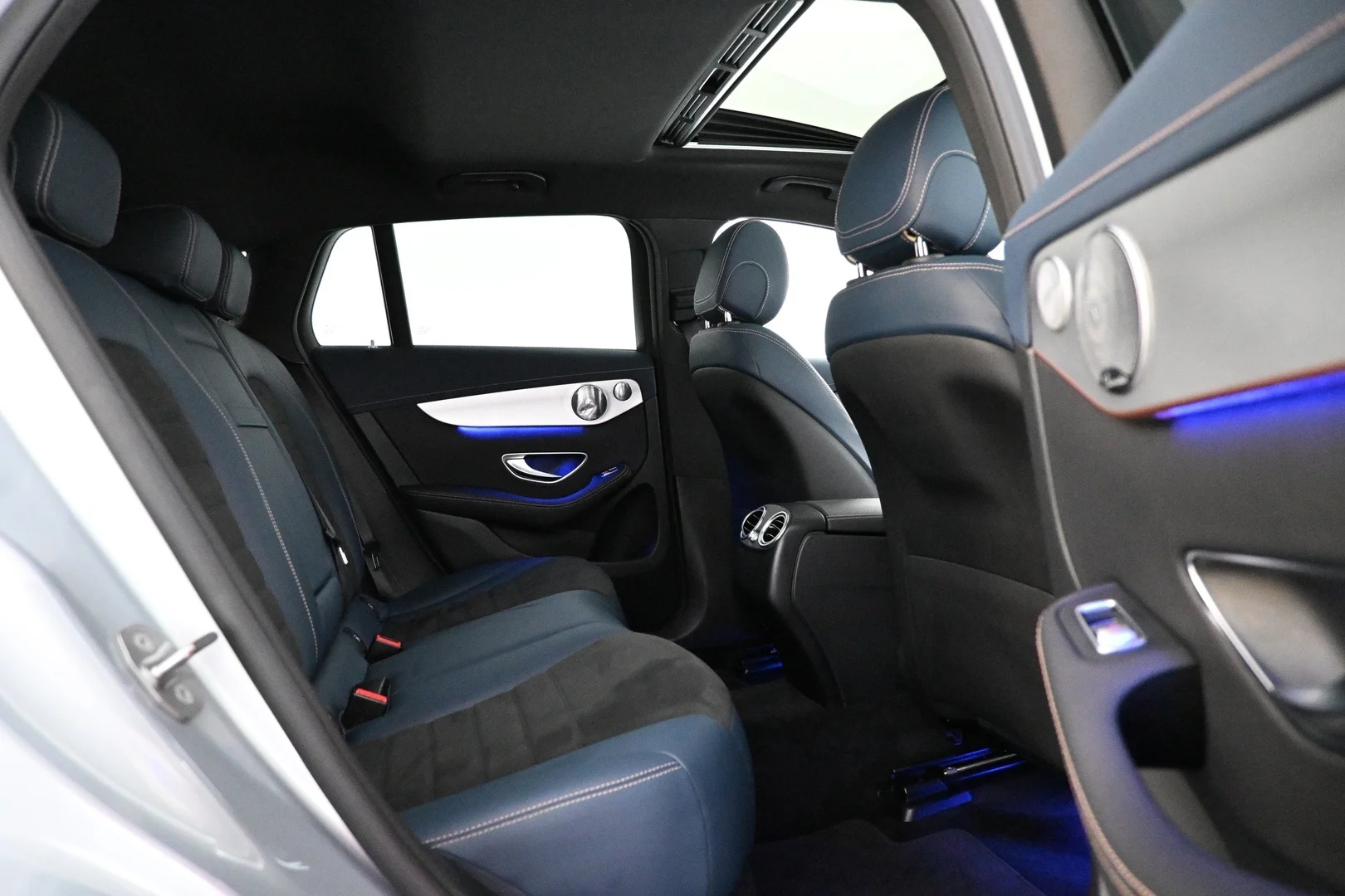 Car Image - 1iu1B3GMQVUiP9ZyvyNDZD