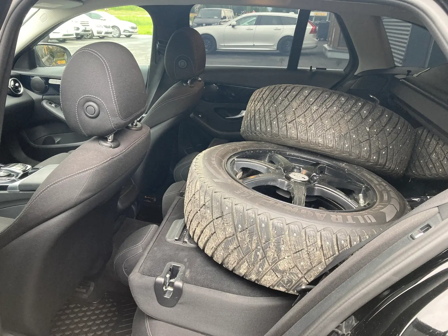 Car Image - 2RDZe9CWTRNtHMzQ1YHiVU