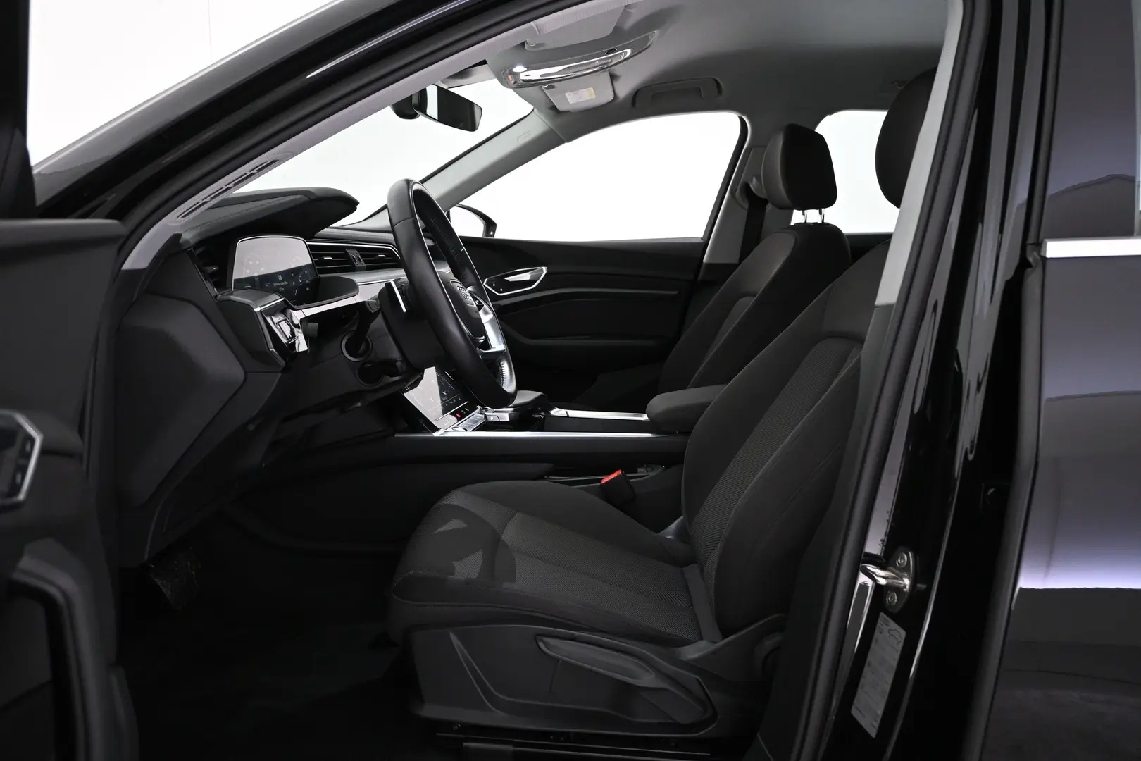 Car Image - 3fqSKUwQaB0BFmoHrpRadE