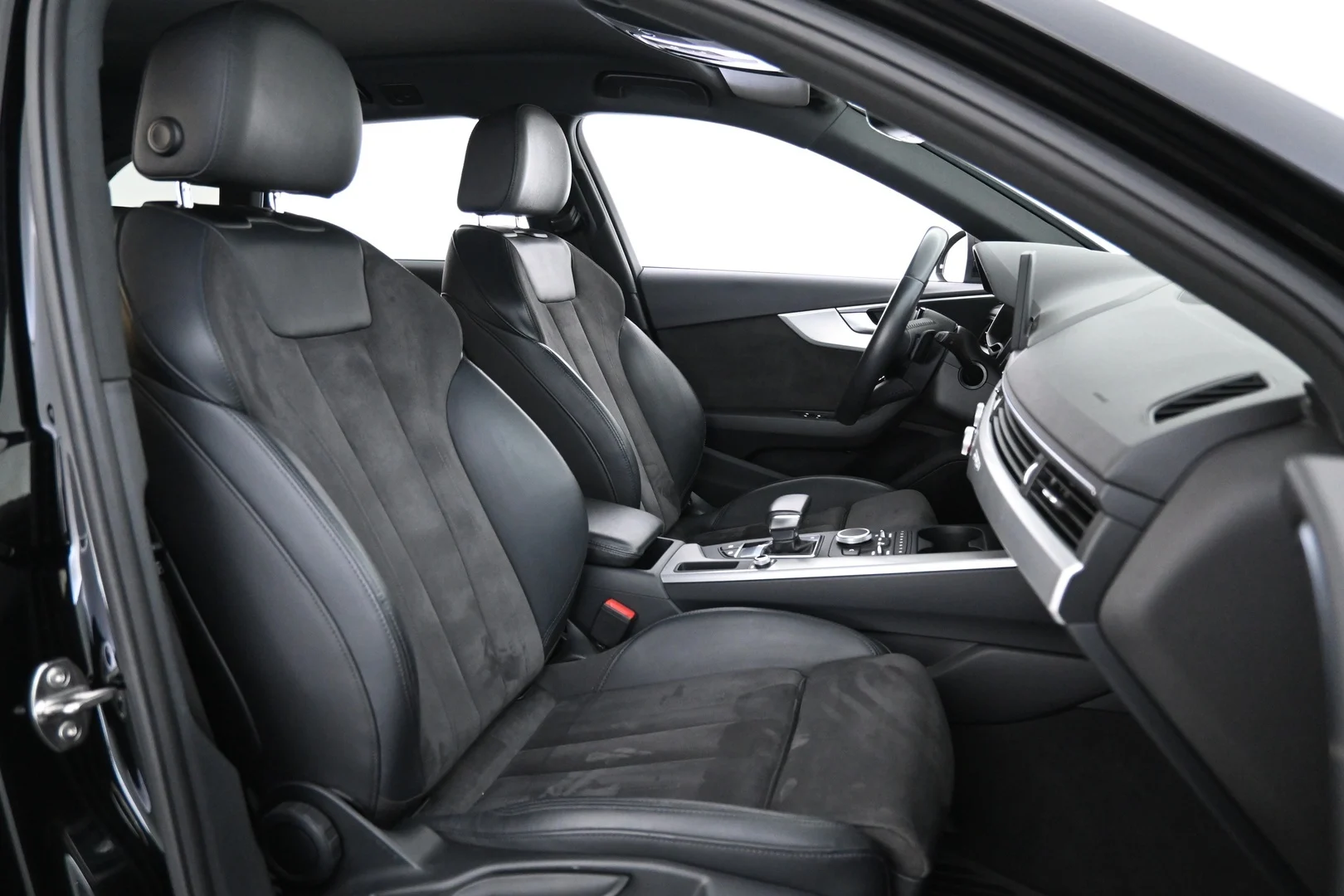 Car Image - 1roW7FPkGIyhWG6FoIYCLy