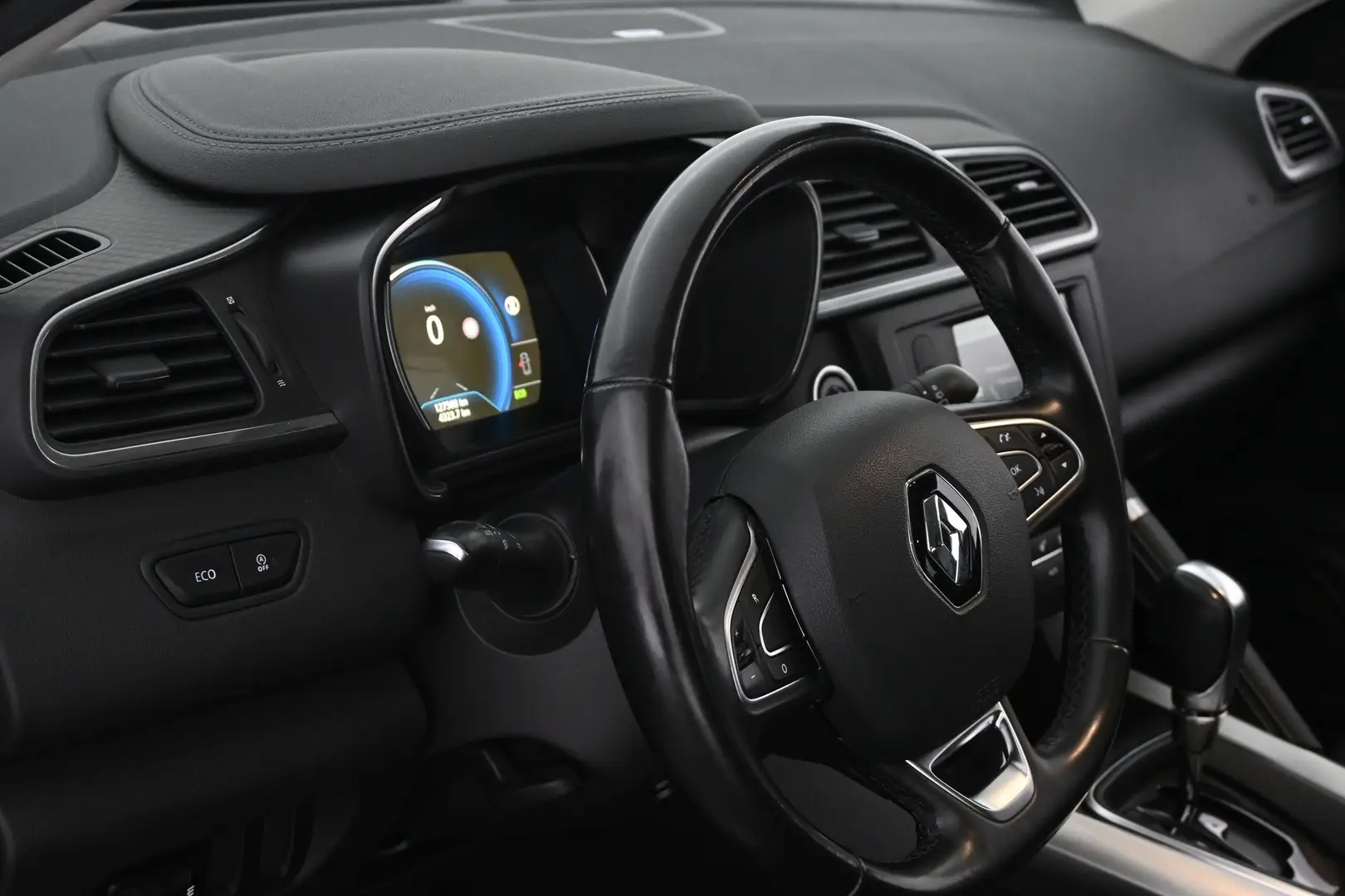 Car Image - 46jN0kBdXzrwwAGIuE90i0