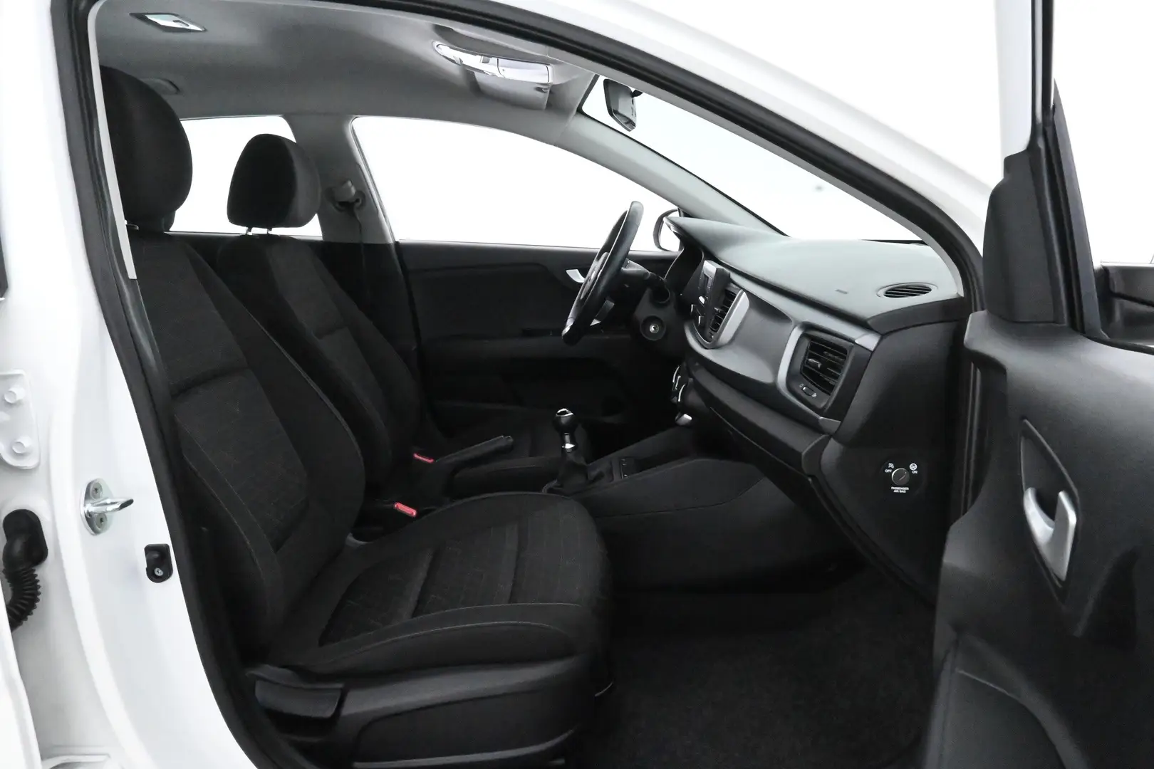 Car Image - 3OazzI1LXLXdEZ6IbGma9X