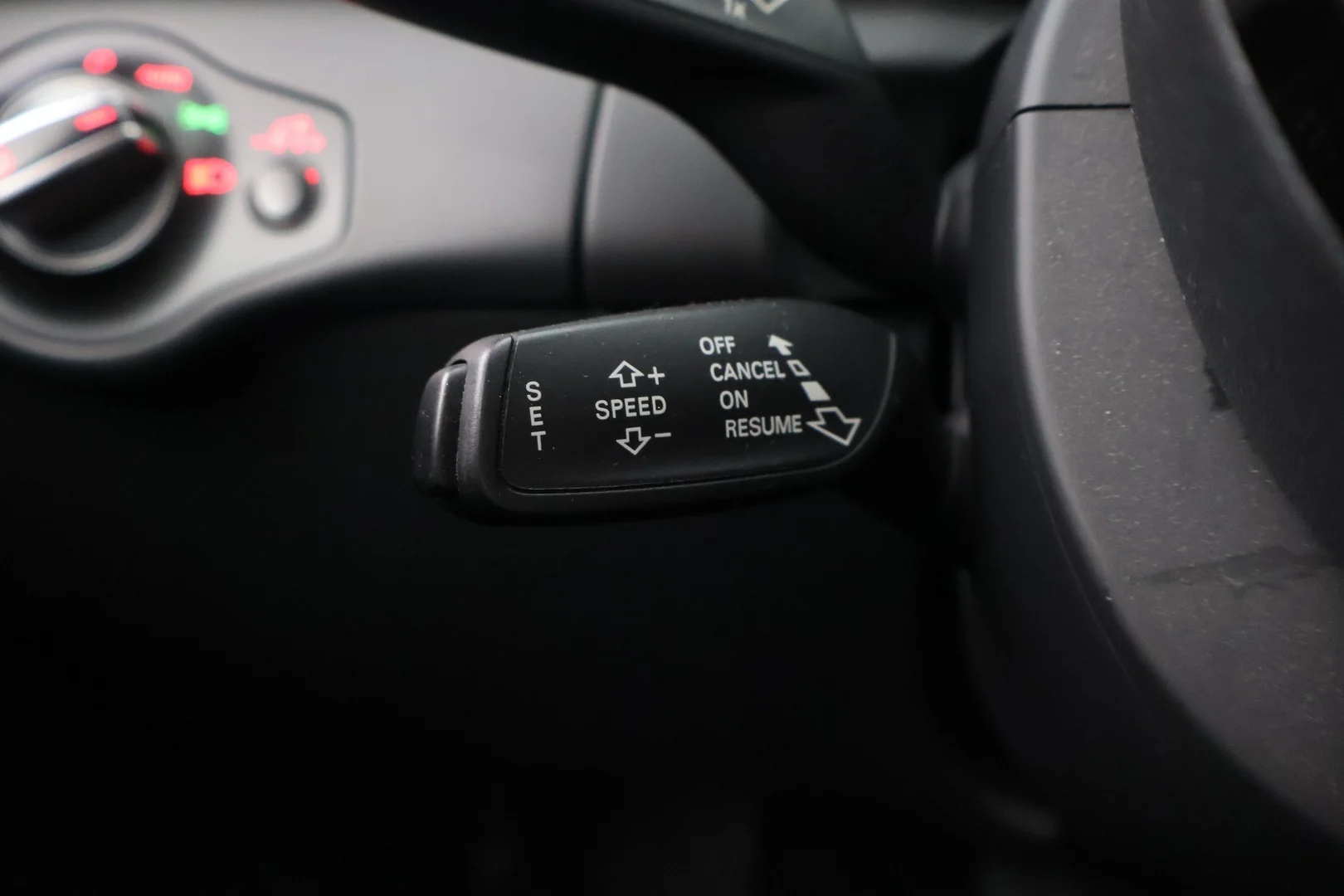 Car Image - 7EUXQVYBtBZIuWs8oD7FuW