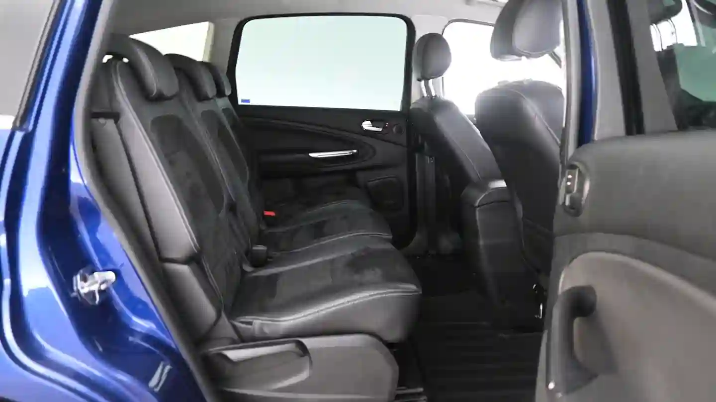Car Image - 6hsbLo7OHX3ni595L4VIBW